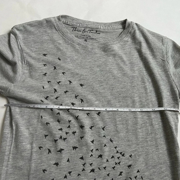 Three For Twelve Women Top Large Gray T-shirt Graphic Dandelion Printed S NWOT - Picture 4 of 5